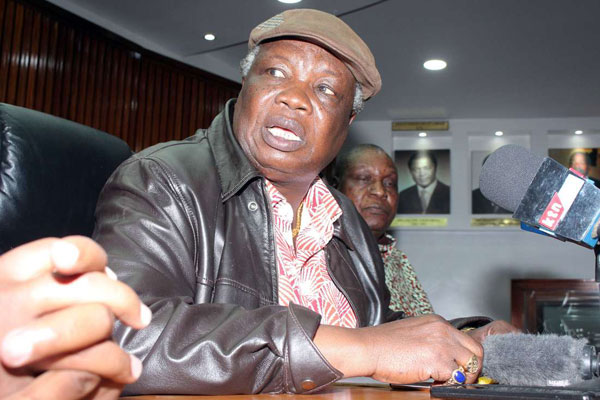 Bro. Atwoli ask Uhuru to stop Attacking the Supreme Court